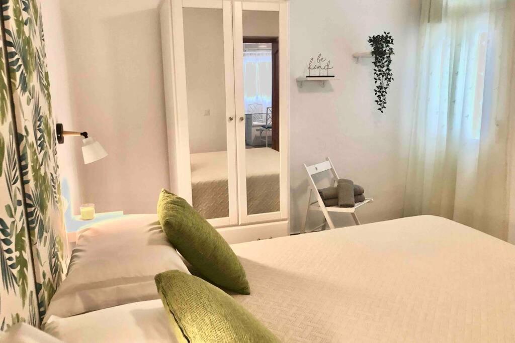 Centrico Apartamento Con Terraza Y Wifi Ronda Luaran gambar